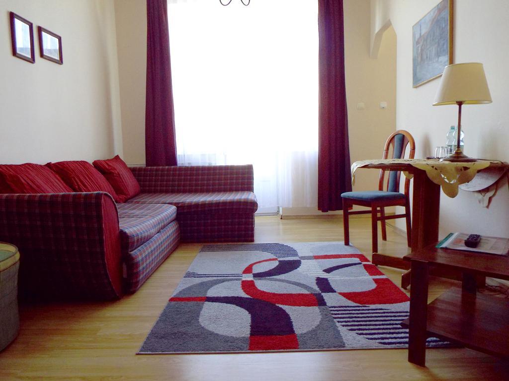Osrodek Wypoczynkowy Rapsodia Hotel Krynica Exterior foto